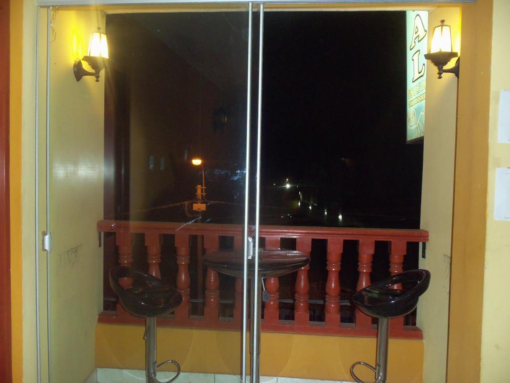 Hostal Boulevard Nazca Exterior photo